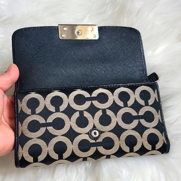 COACH - Picture 3 of 14